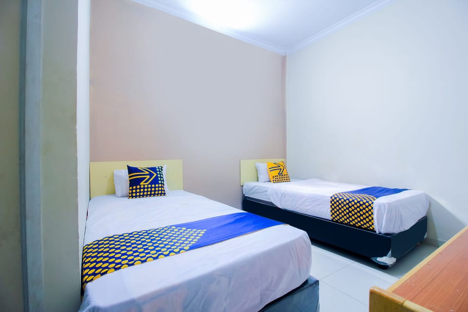 Economy Twin Room | Free WiFi