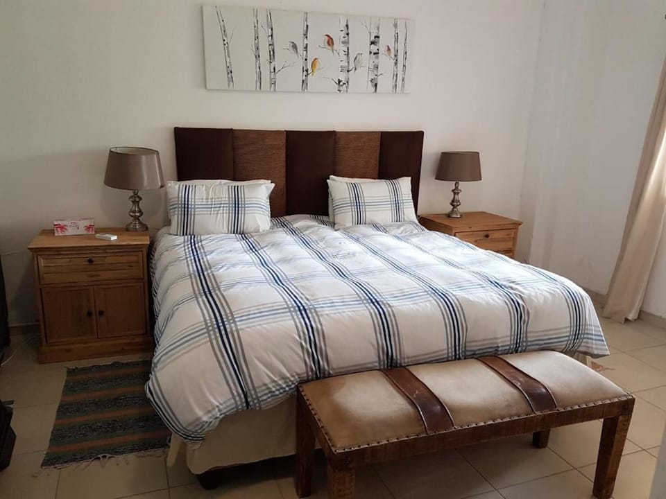 Minibar, soundproofing, free WiFi, bed sheets