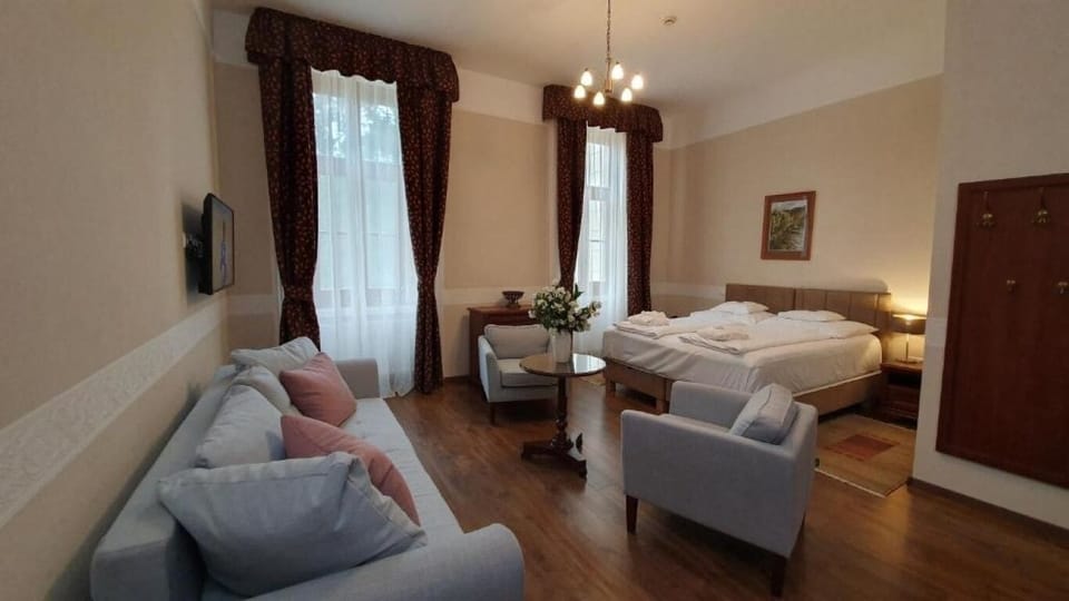 Superior Triple Room | Hypo-allergenic bedding, in-room safe, soundproofing, free WiFi