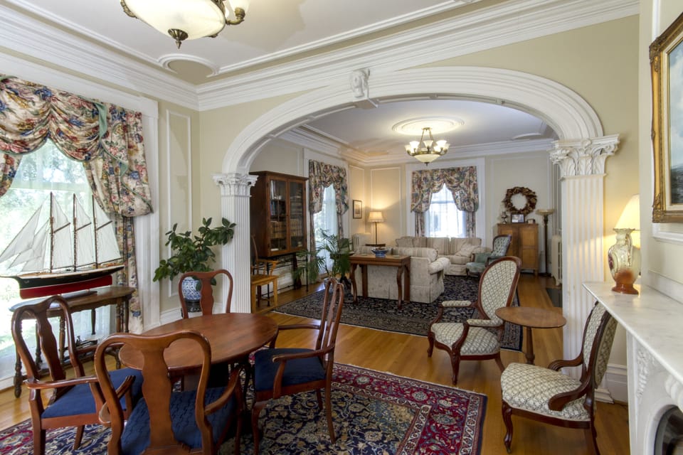 Homeport Historic Bed & Breakfast/Inn c 1858 Bed and Breakfast in Saint John