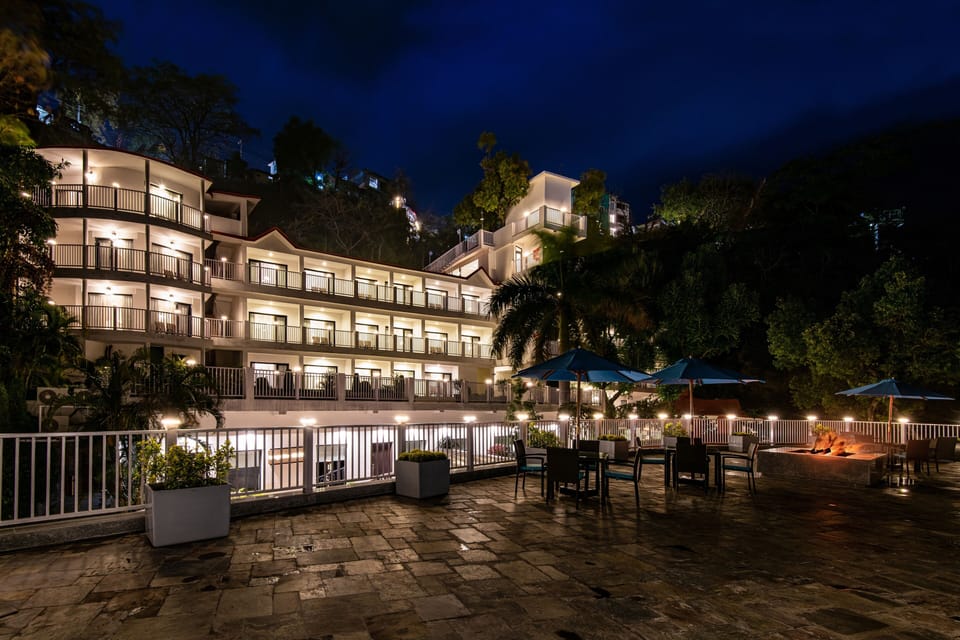 Front of property - evening/night
