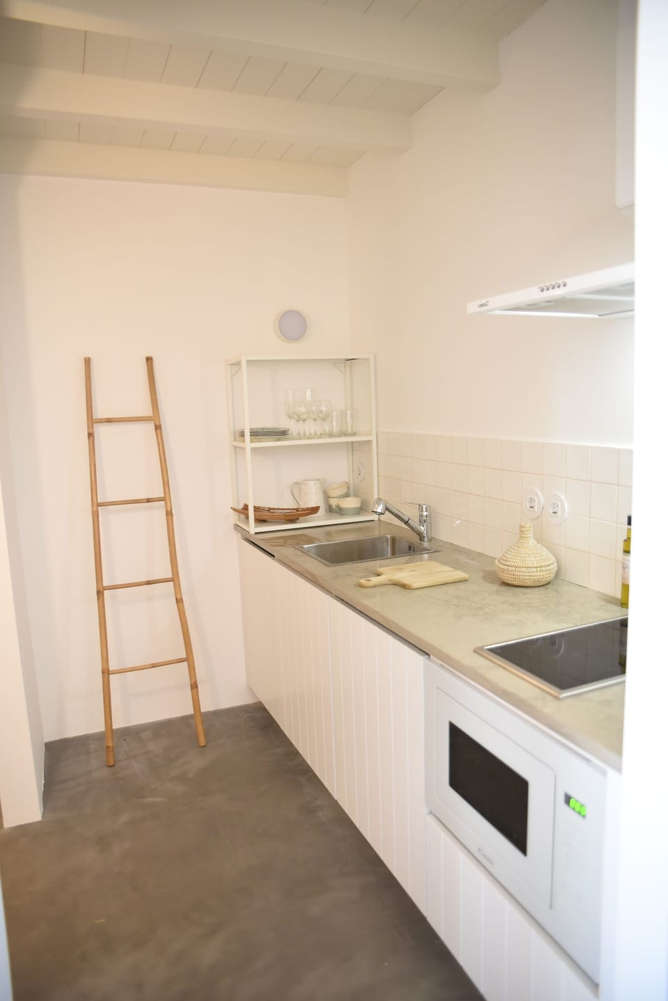 Cottage, 1 Bedroom | Private kitchen | Fridge, microwave, stovetop, coffee/tea maker