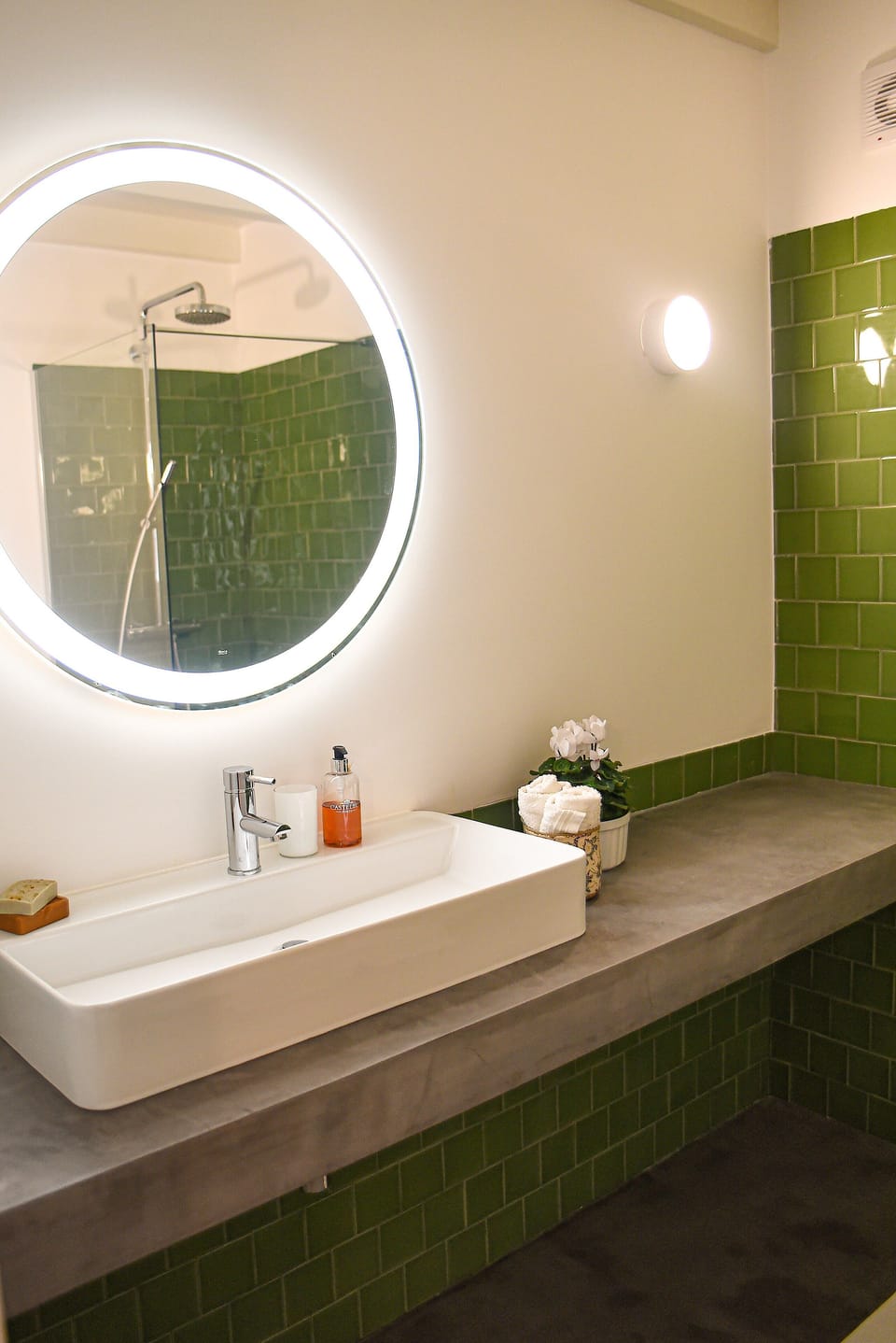 Cottage, 1 Bedroom | Bathroom | Shower, hair dryer, towels, soap
