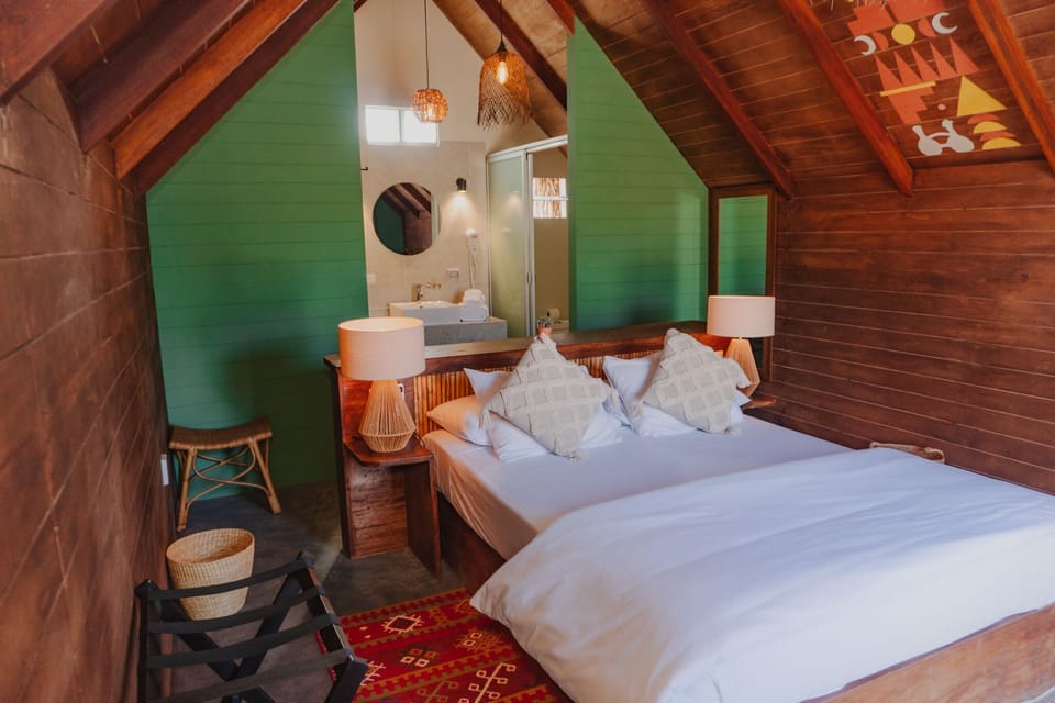 Bungalow Sea View | Blackout drapes, WiFi (free), bed sheets