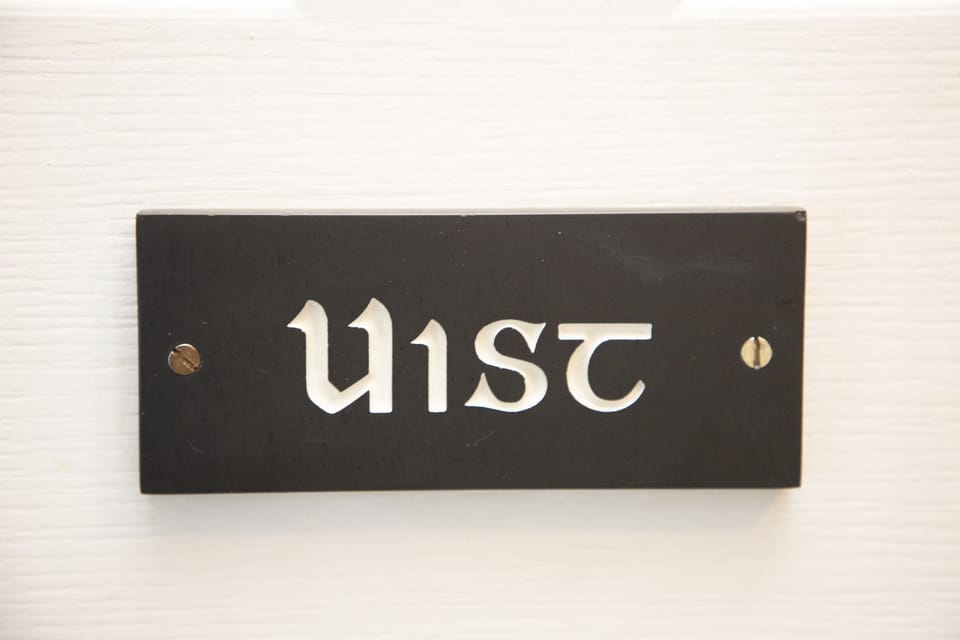 Room (E - Standard Double Room (Uist)) | Egyptian cotton sheets, premium bedding, individually decorated