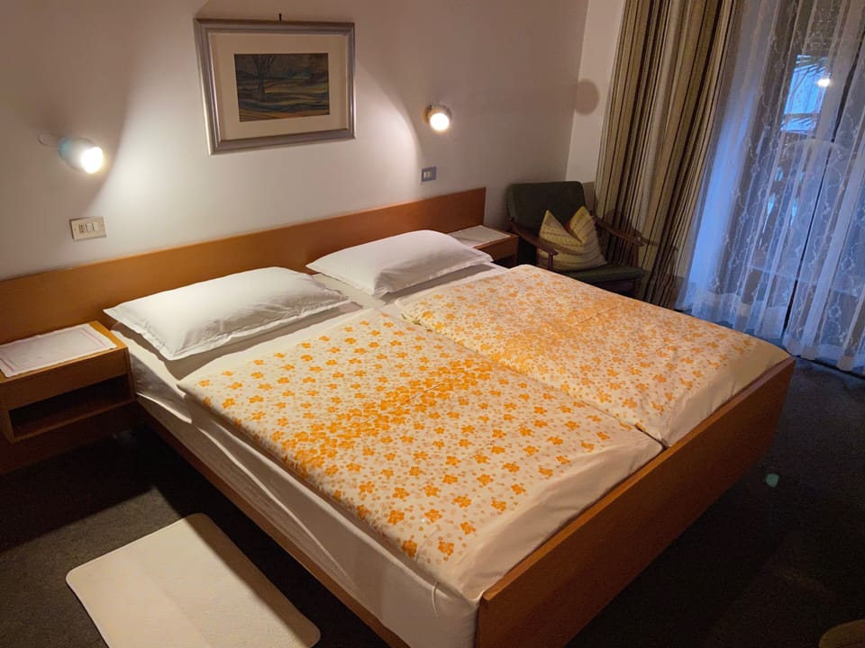 Classic Double Room | Bed sheets