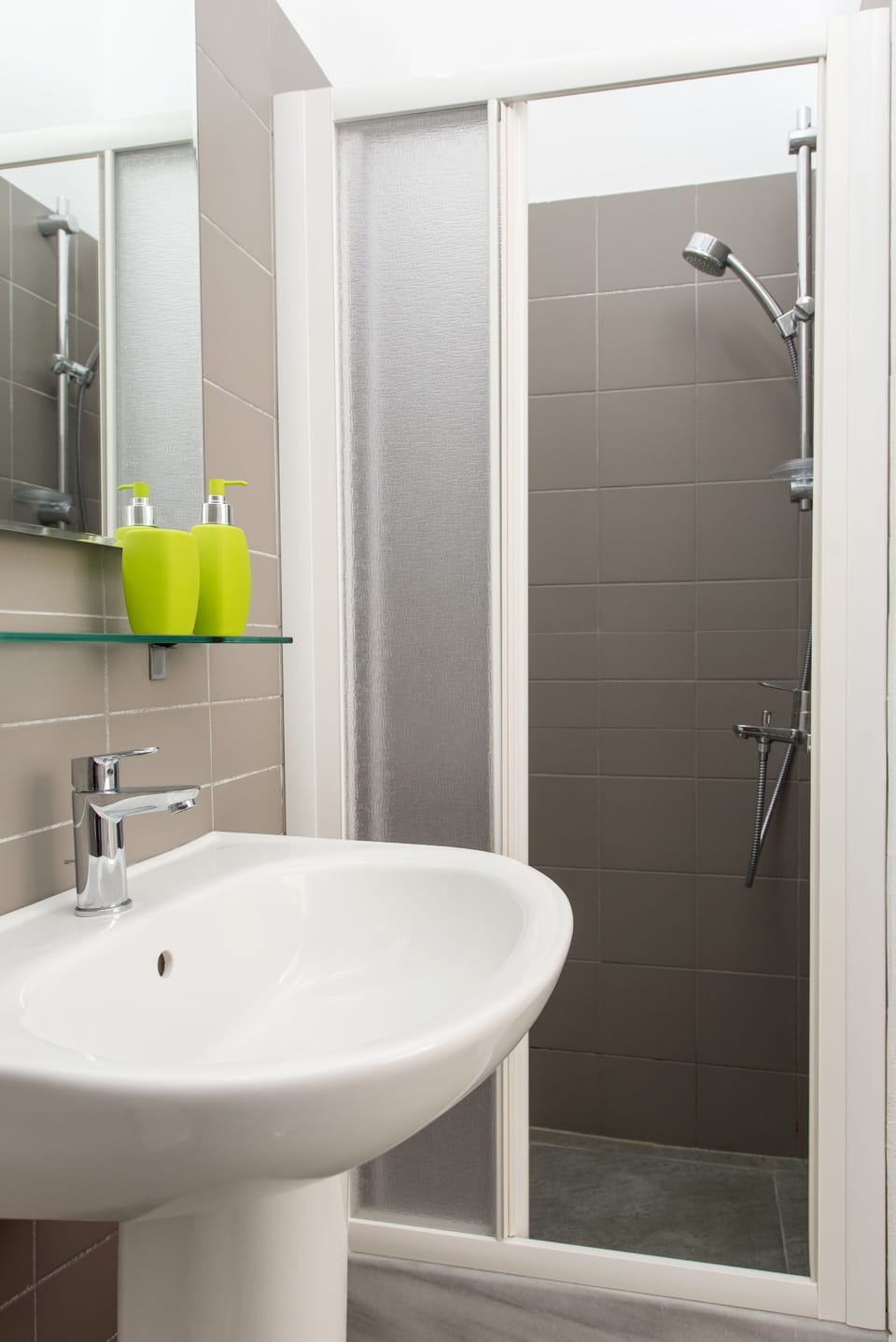 Shower, rainfall showerhead, hair dryer, towels