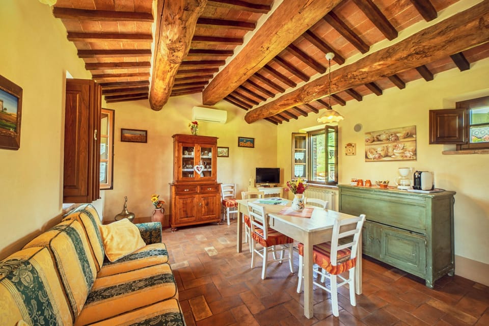 Apartment, 1 Bedroom | In-room dining