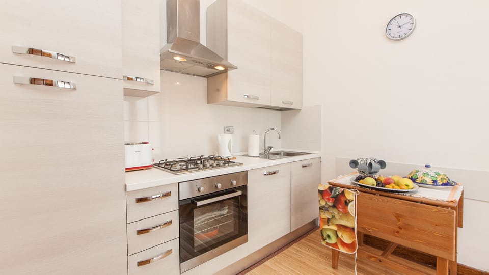 Apartment, 2 Bedrooms | Private kitchen | Full-size fridge, oven, stovetop, dishwasher