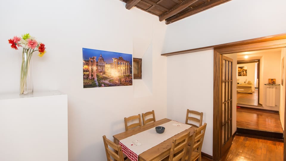 Apartment, 1 Bedroom | In-room dining