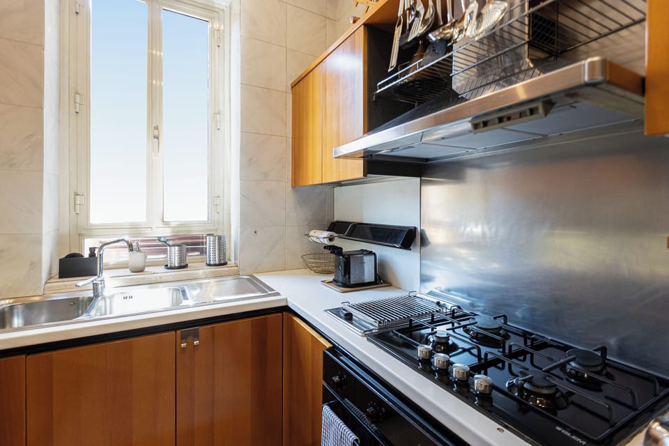 Apartment, 2 Bedrooms | Private kitchen | Full-size fridge, microwave, oven, stovetop