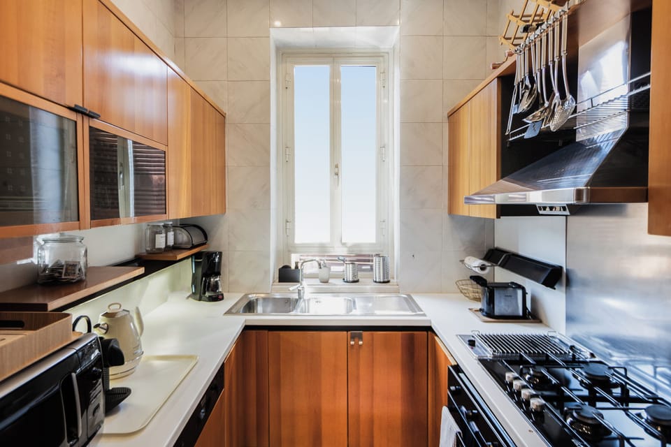 Apartment, 2 Bedrooms | Private kitchen | Full-size fridge, microwave, oven, stovetop