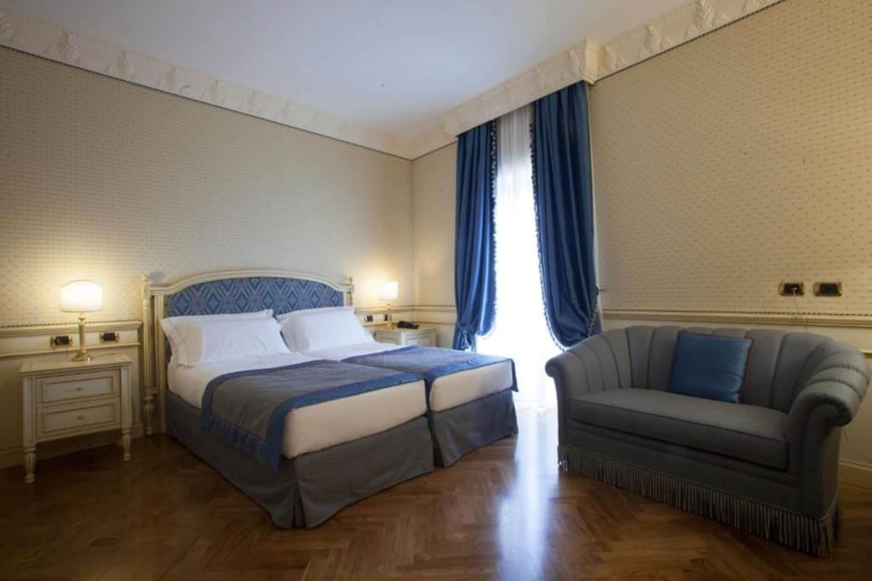 Premium bedding, down comforters, minibar, in-room safe