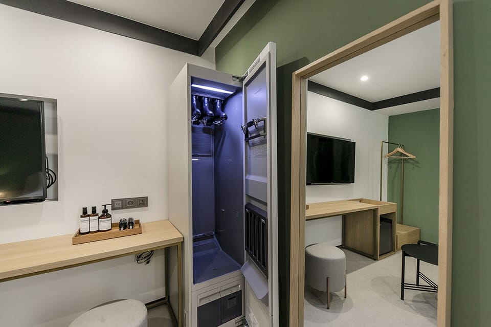 Room amenity