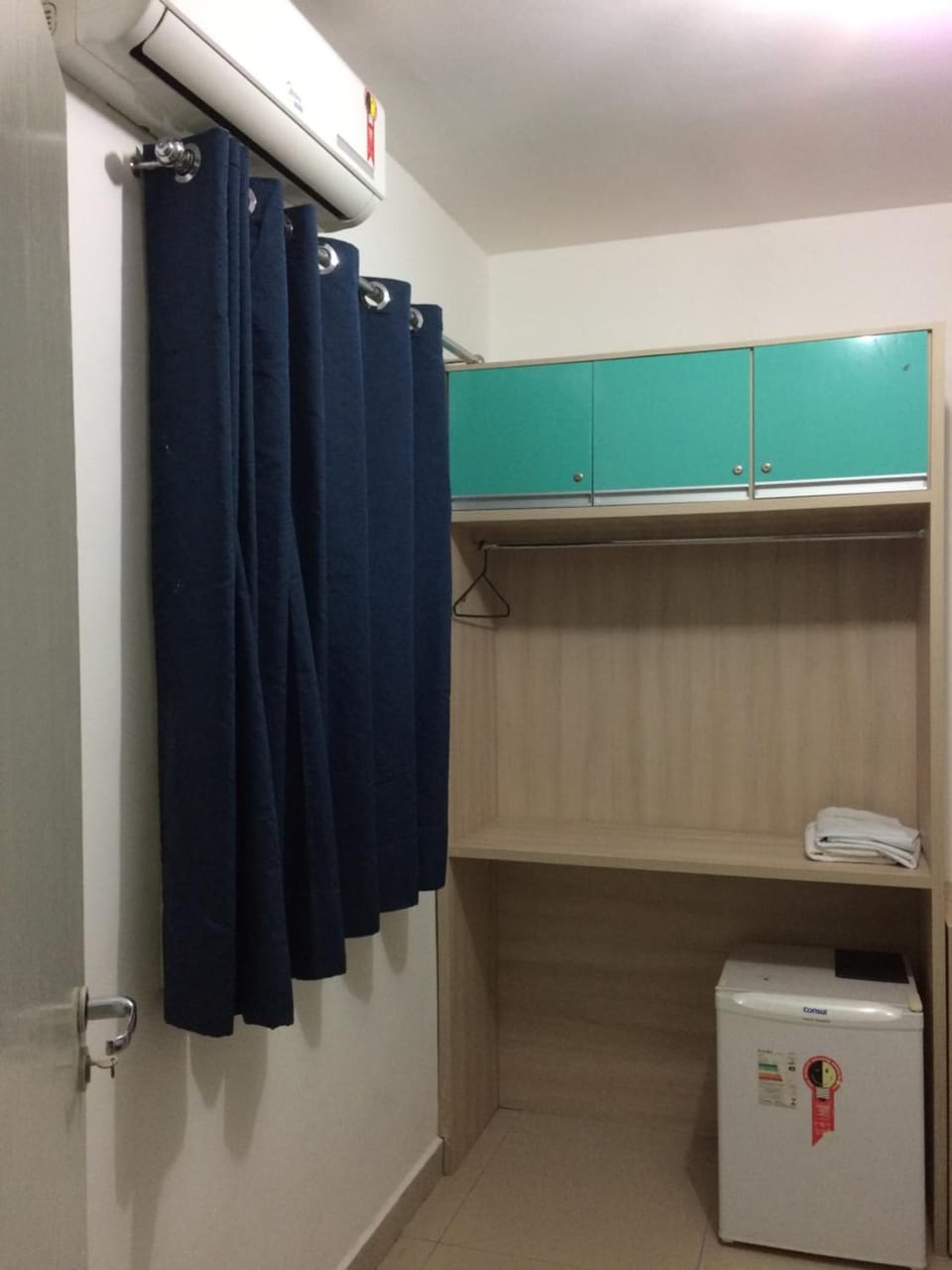 Shower, free toiletries, towels, soap