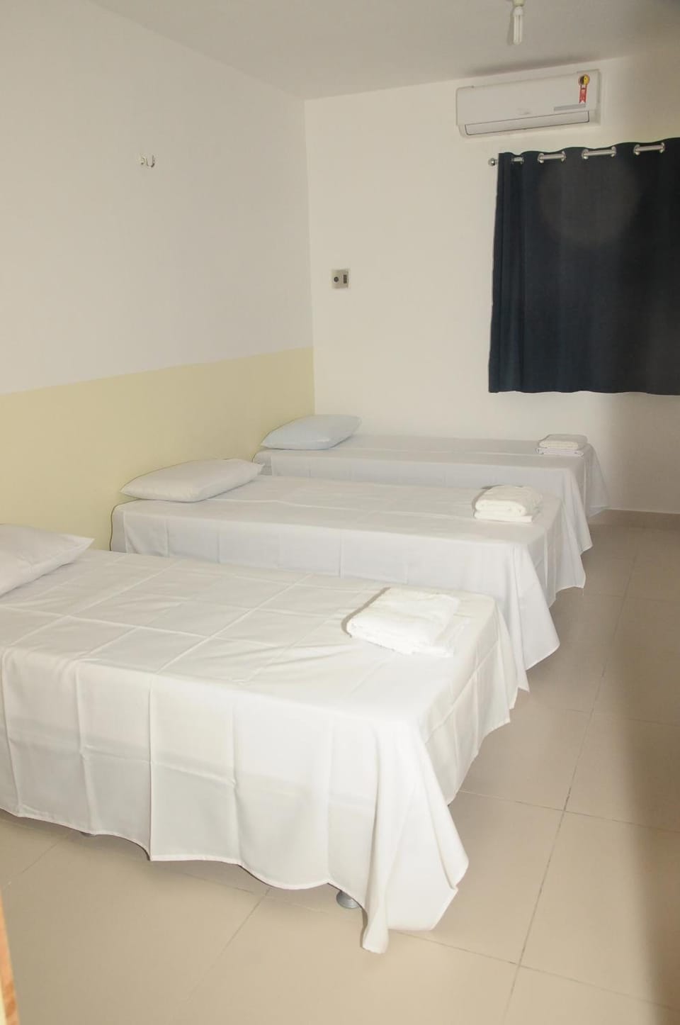 Minibar, in-room safe, desk, iron/ironing board