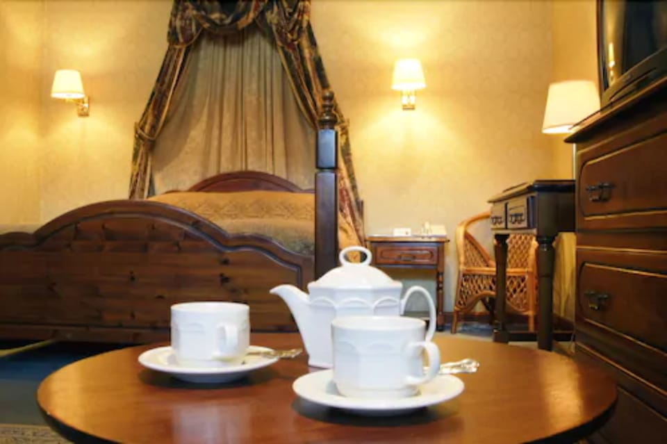 Deluxe Double Room | Premium bedding, desk, iron/ironing board, free WiFi