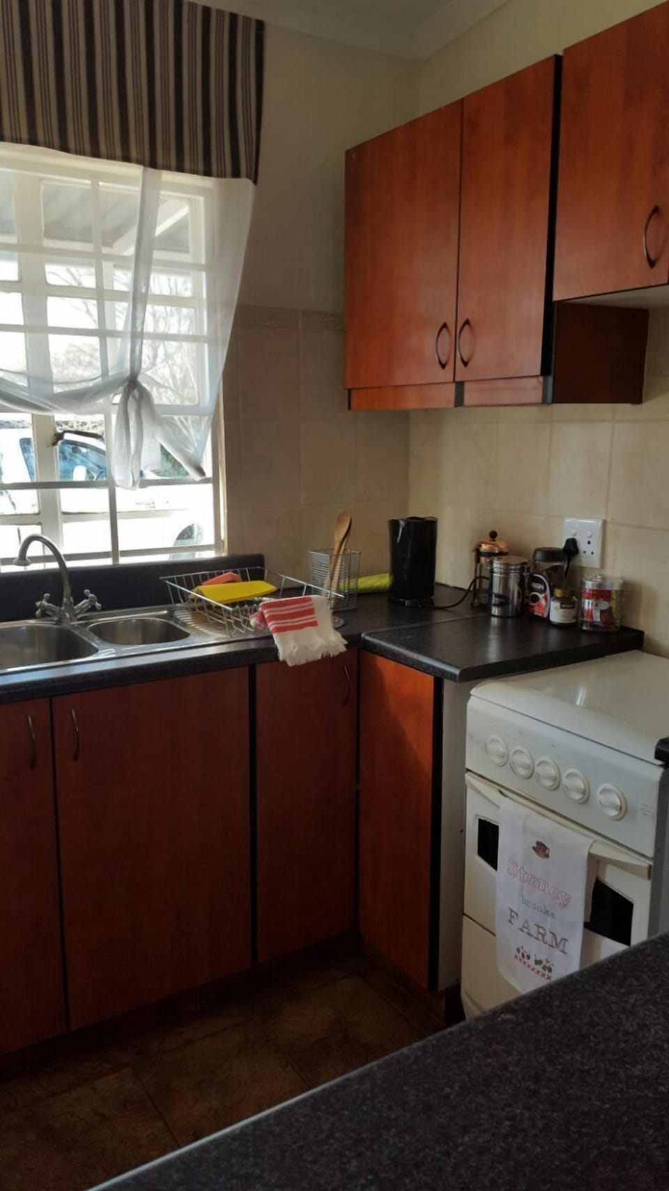 Old Penguin | Private kitchen | Microwave, electric kettle, freezer