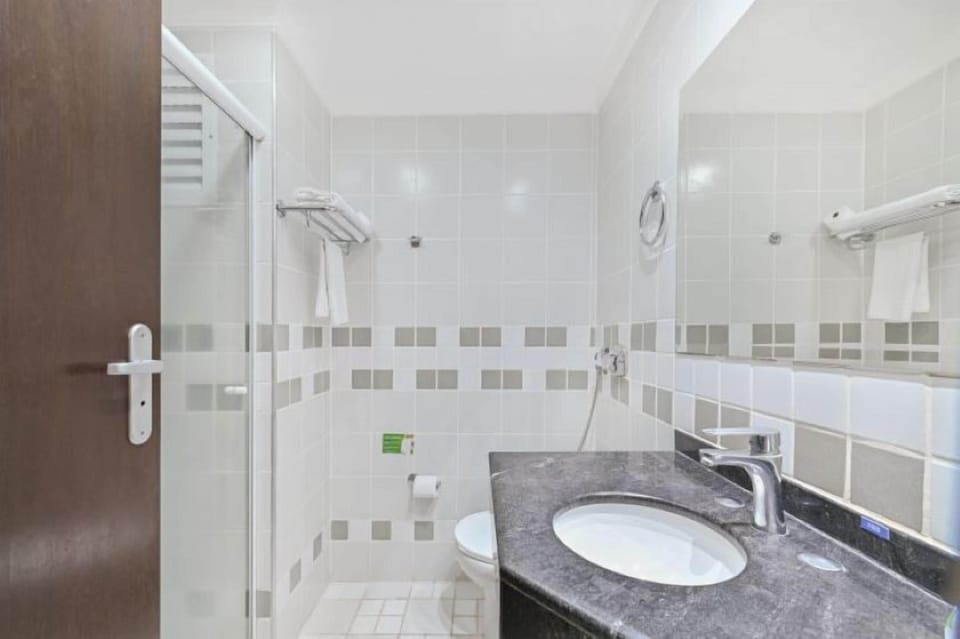 Free toiletries, towels