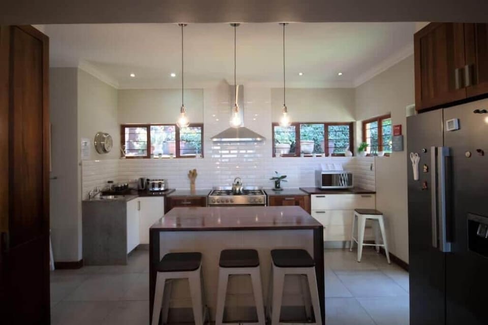 Family House, 5 Bedrooms, Ocean View, Garden Area | Private kitchen | Fridge, electric kettle, paper towels