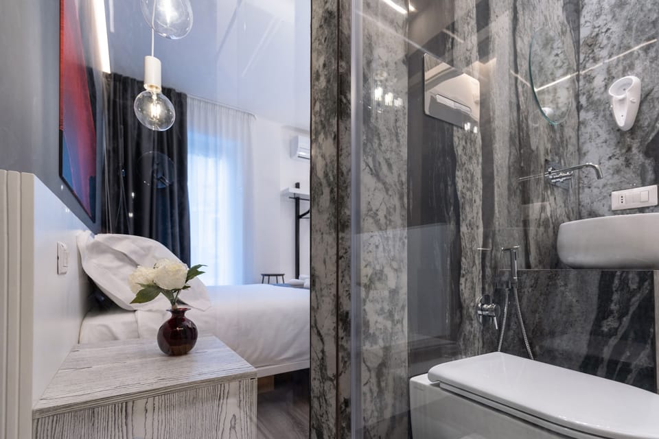 Deluxe Double or Twin Room, Balcony | Egyptian cotton sheets, premium bedding, down comforters