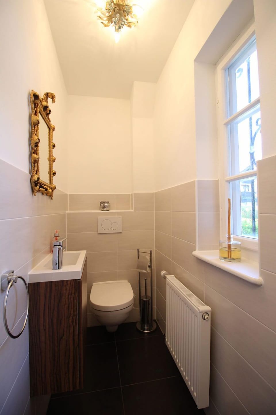 House, 2 Bedrooms, Lanai, Mountain View (Alpenschloss) | Bathroom | Bathtub, hair dryer, towels, toilet paper