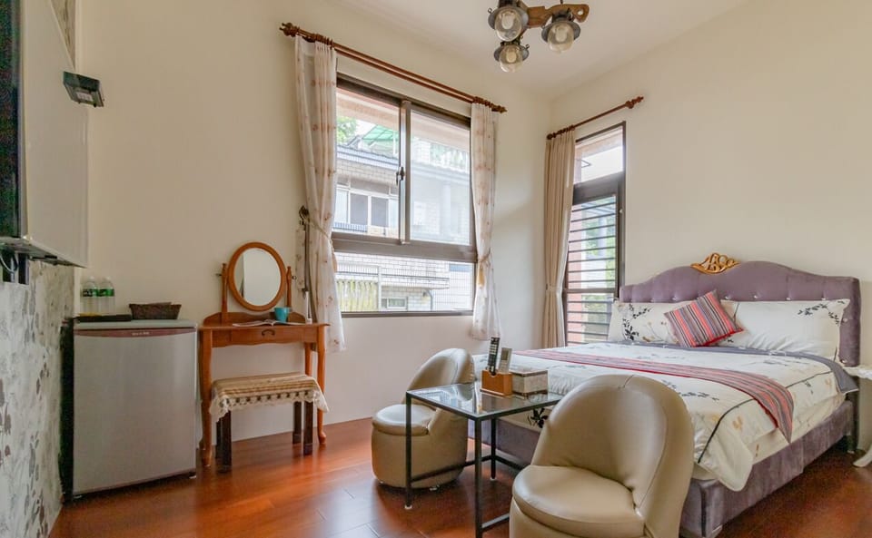 Standard Double Room | Desk, blackout drapes, soundproofing, free WiFi