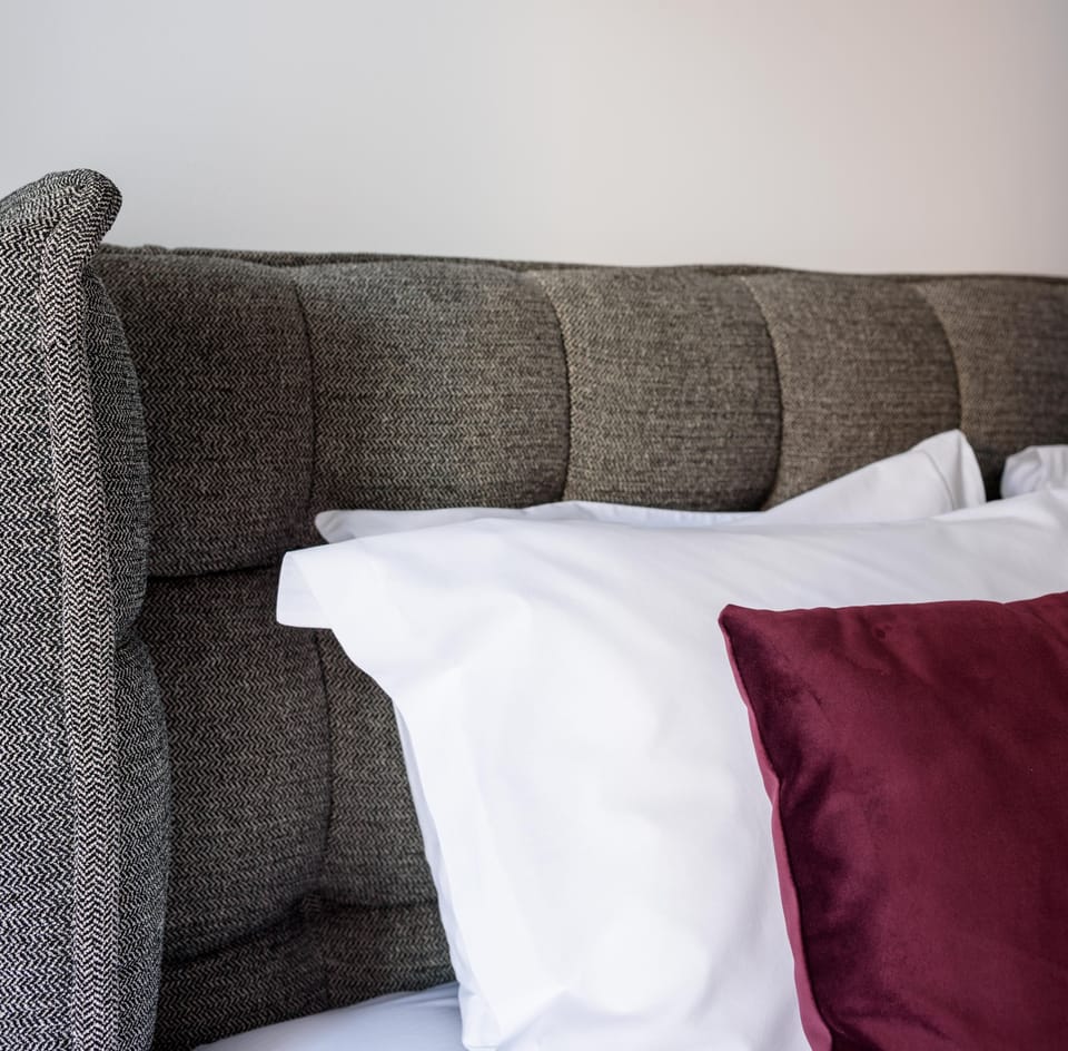Deluxe Apartment, 2 Bedrooms | 2 bedrooms, in-room safe, desk, blackout drapes