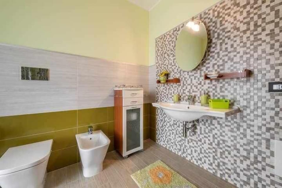 Shower, hydromassage showerhead, hair dryer, bathrobes