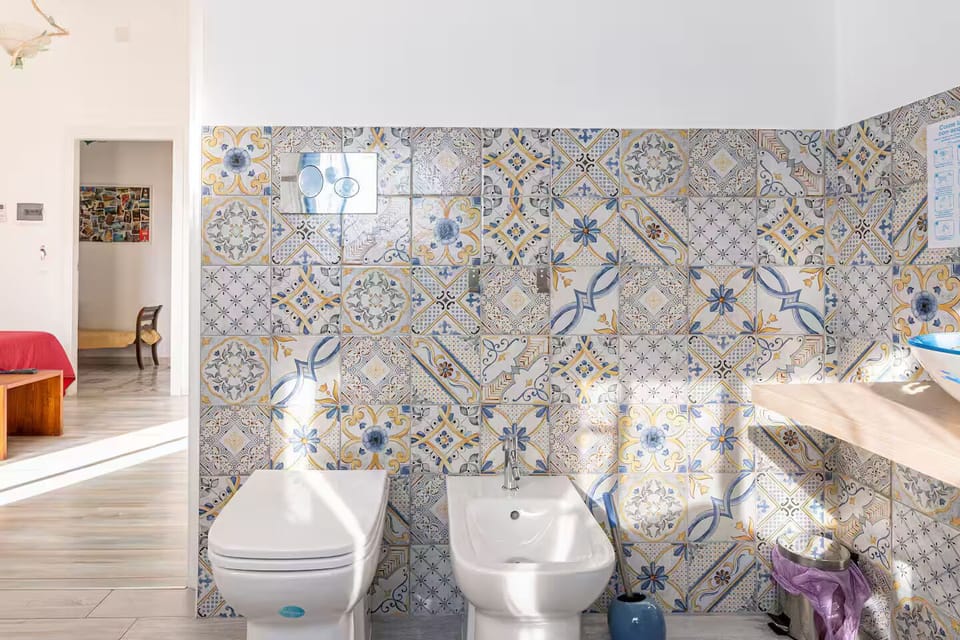 Signature Double Room, Ensuite, City View | Bathroom | Shower, rainfall showerhead, eco-friendly toiletries, hair dryer