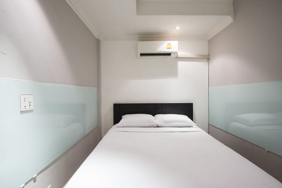Standard Double Room | In-room safe, desk, free WiFi