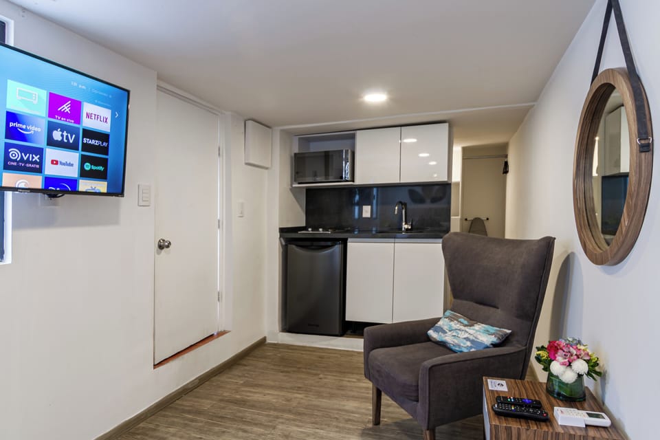 Standard Studio Suite | In-room safe, desk, laptop workspace, iron/ironing board