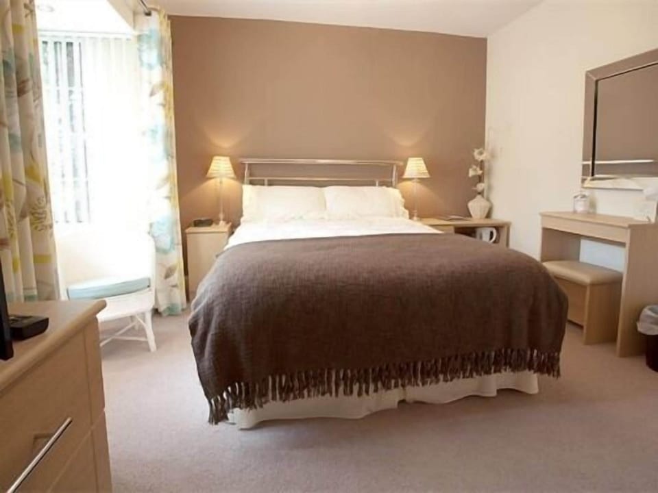 Comfort Double Room, Ensuite (Apple Blossom)