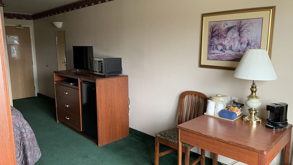 Family Suite | Hypo-allergenic bedding available, iron/ironing board, cribs (surcharge)