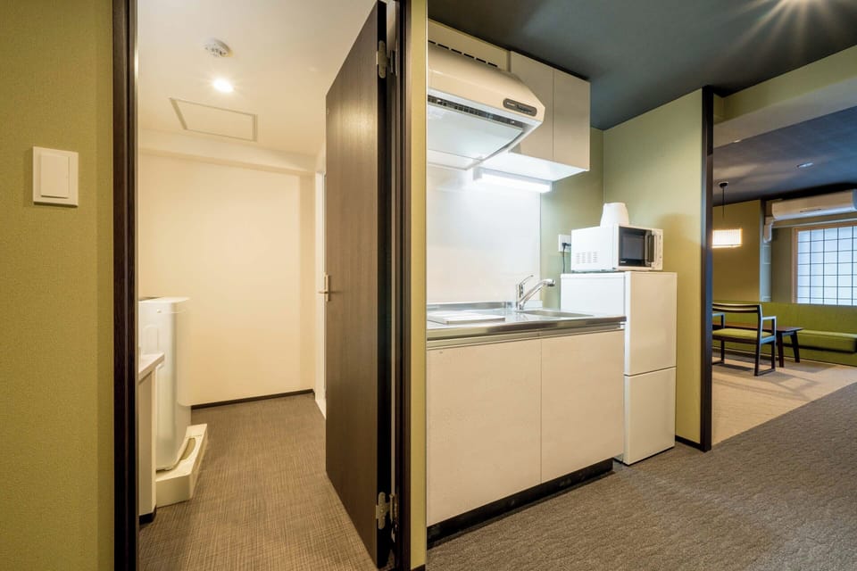 Family Bunk, Non Smoking | Private kitchen | Fridge, microwave, electric kettle, cookware/dishes/utensils