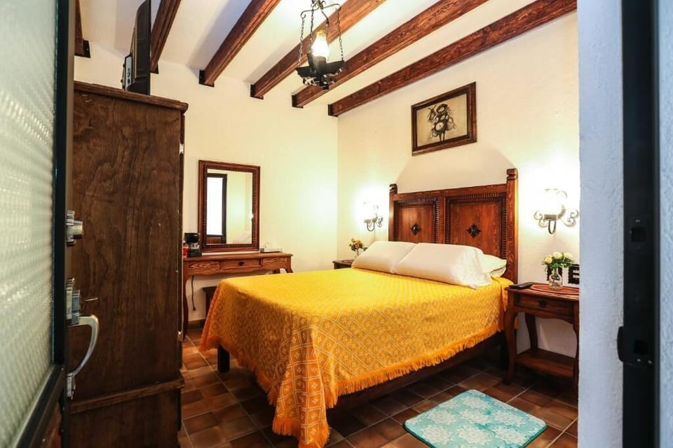 Economy Double Room | Iron/ironing board, free WiFi, bed sheets
