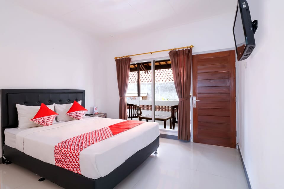 Deluxe Double Room | Desk, free WiFi, bed sheets