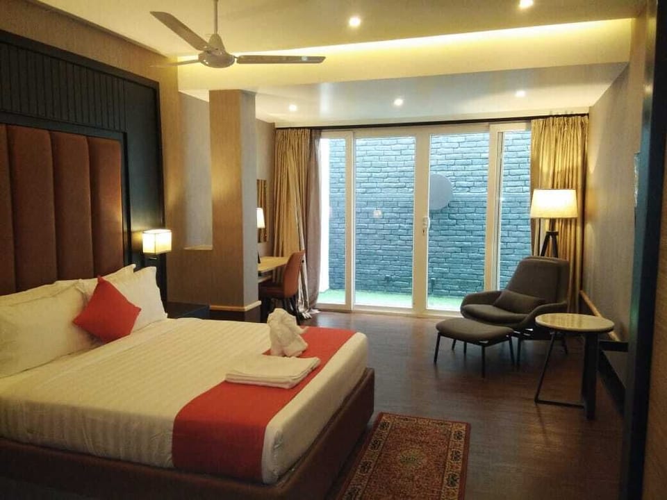 Executive Room | Individually decorated, individually furnished, desk, free WiFi