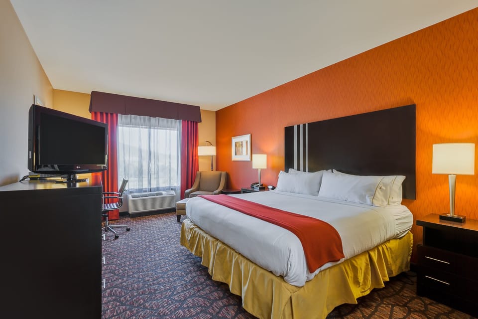In-room safe, desk, iron/ironing board, free cribs/infant beds