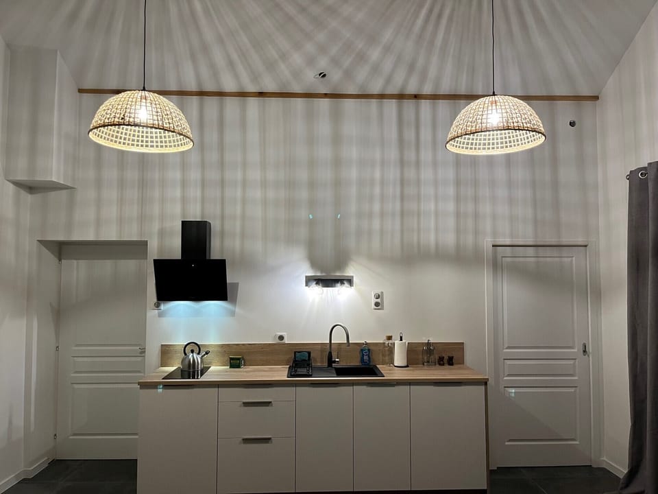 Comfort Cottage, Ensuite | Private kitchen