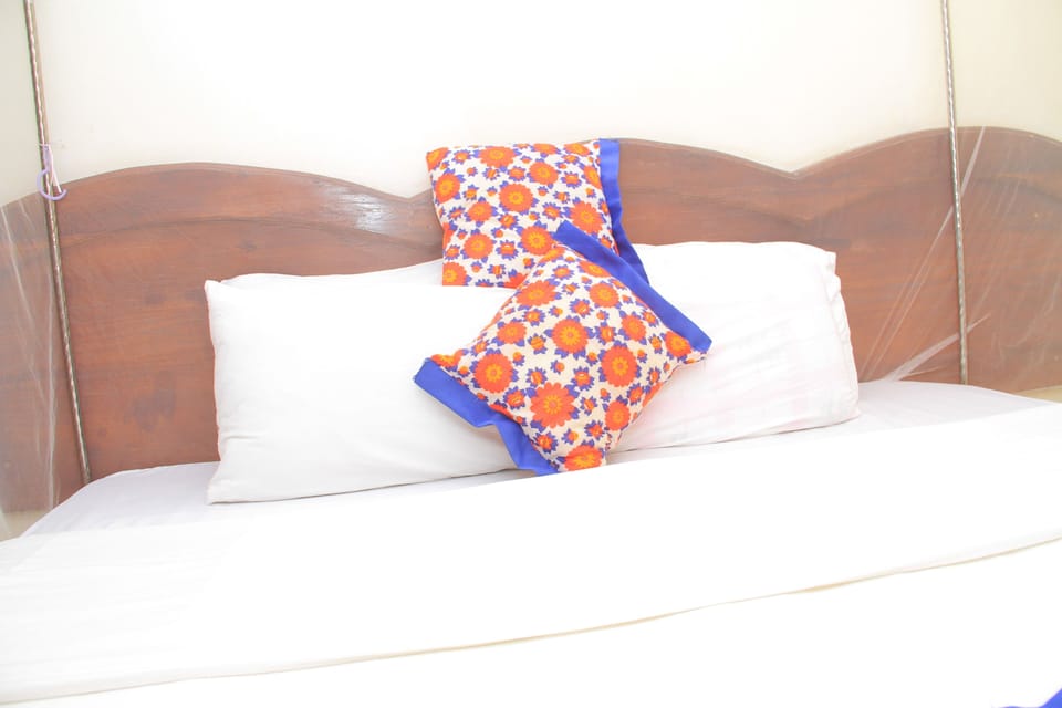 Double Room | Iron/ironing board, free WiFi