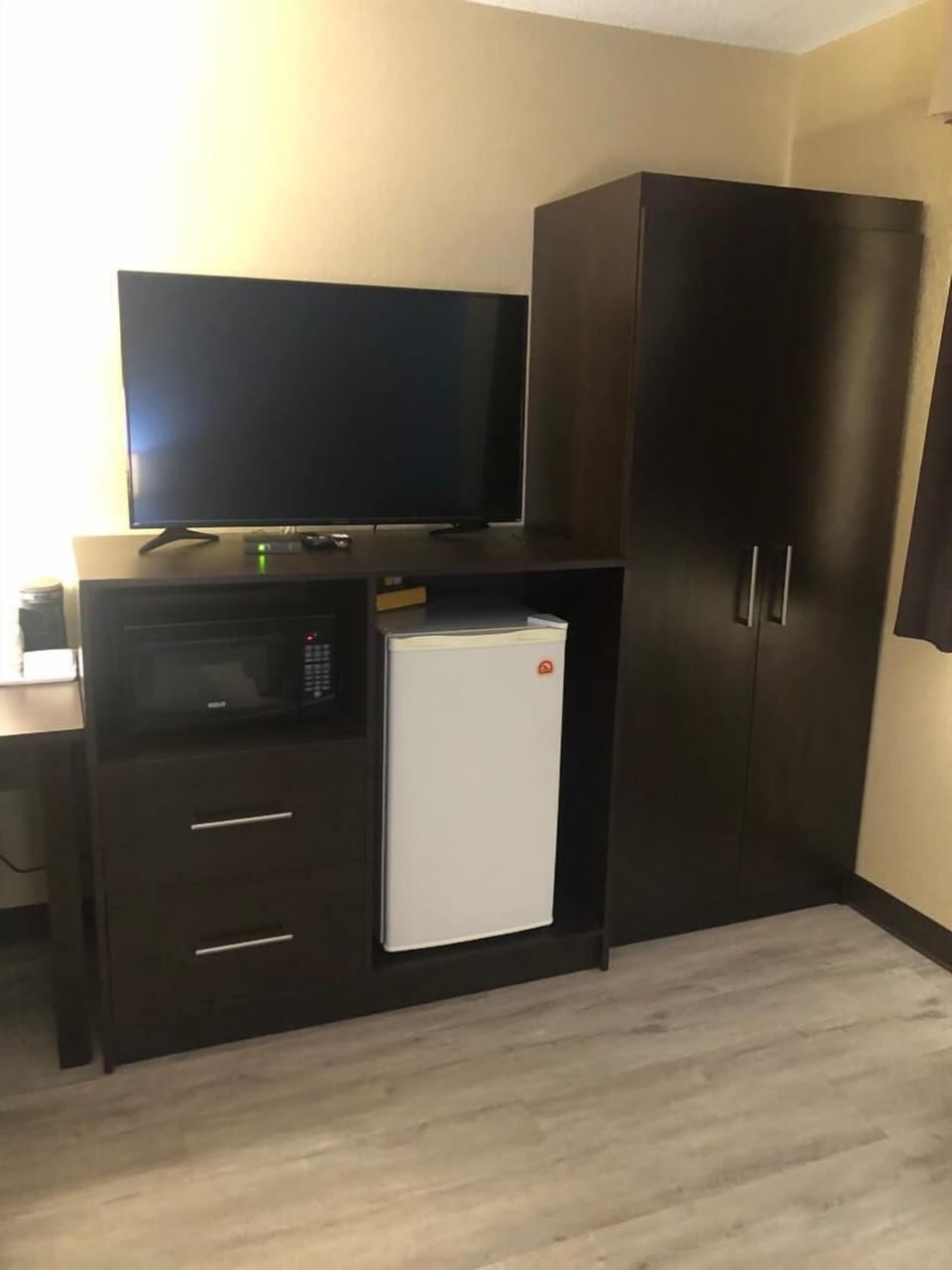 Desk, laptop workspace, blackout drapes, free WiFi