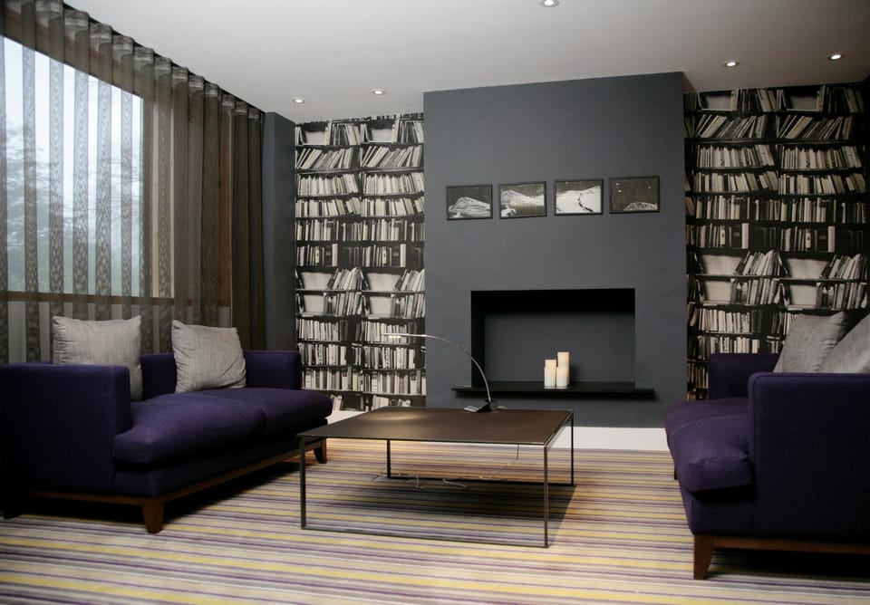 Couples treatment rooms, sauna, hot tub, steam room, body treatments