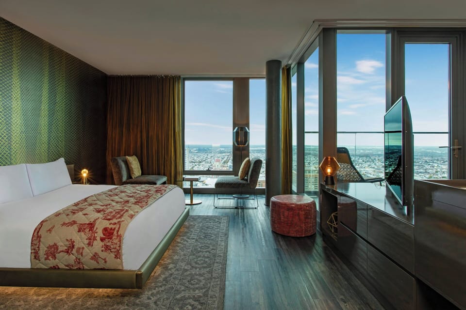 Studio Suite, 1 King Bed, City View | Premium bedding, pillowtop beds, minibar, in-room safe