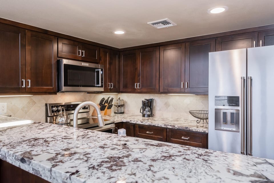 Condo, 3 Bedrooms (Snowcreek #856 Phase V) | Private kitchen | Fridge, microwave, stovetop, dishwasher