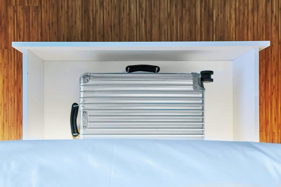 Premium bedding, in-room safe, desk, laptop workspace