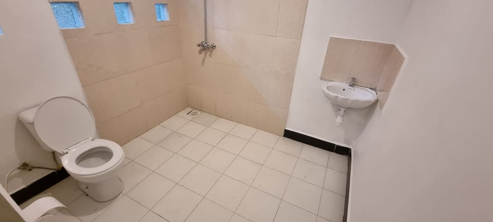 Designer toiletries, bathrobes, slippers, bidet