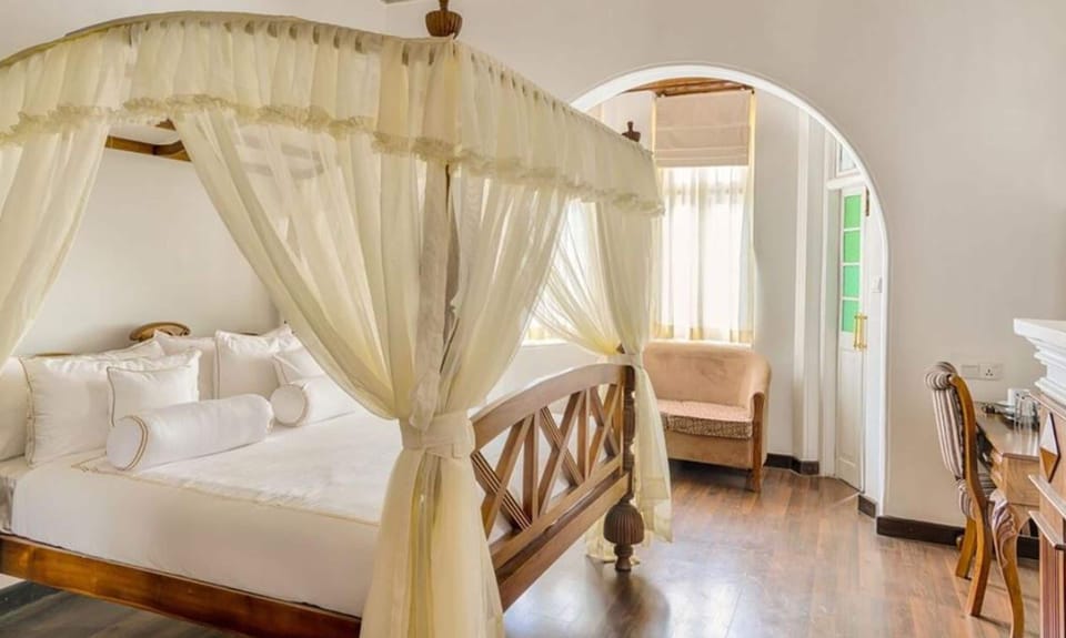 Premium Double Room | Minibar, in-room safe, individually furnished, desk