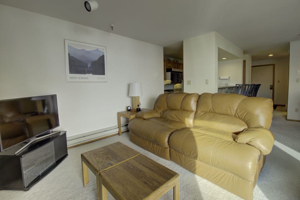 Condo, 2 Bedrooms | Interior
