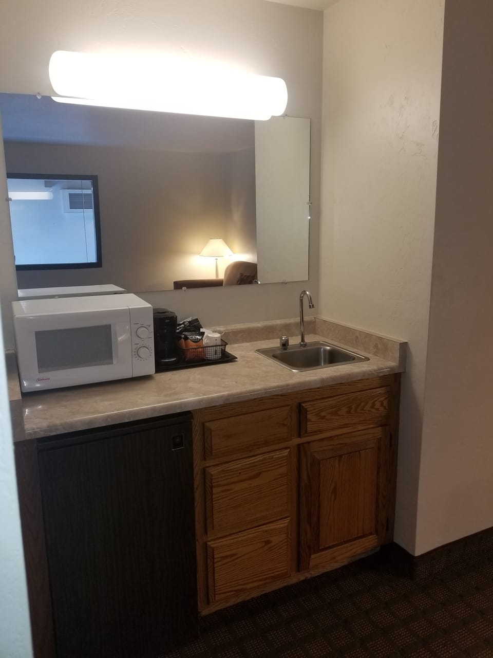 Studio Suite, 1 King Bed, Non Smoking | In-room safe, desk, laptop workspace, free cribs/infant beds